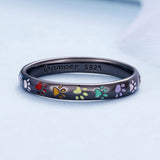 Strieborný prsteň s motívom labky