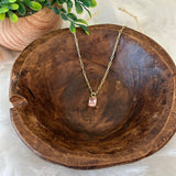 Náhrdelník s príveskom v smaragdovom výbruse