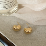 Nepravidelné kovové náušnice