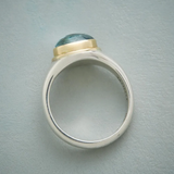 Strieborný prsteň so zeleným diamantom