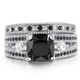 Prsteň s čiernym zirkónom a diamantmi
