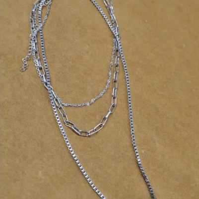 Trojdielny náhrdelník z nehrdzavejúcej ocele