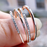 Štvorcový prsteň so zirkónom a štyrmi diamantmi