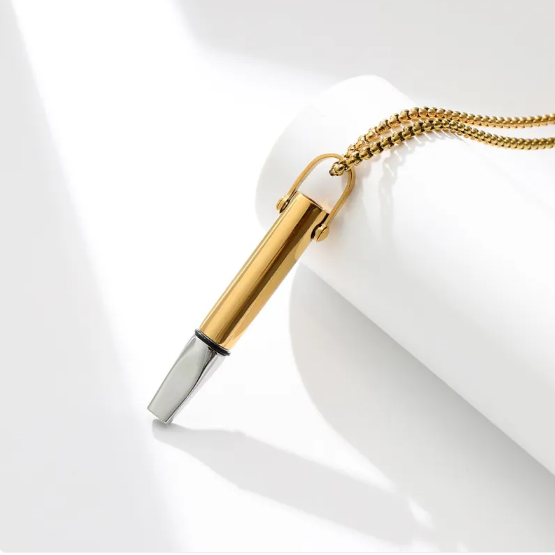 Náhrdelník s píšťalkou na kontrolu dýchacej odolnosti