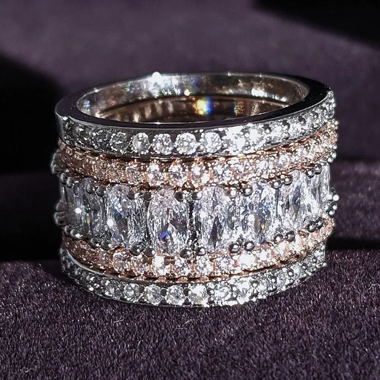 Jednoduchý dámsky prsteň s kameňom