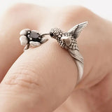 Prsteň s kolibríkom a kvetom