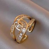 Elegantný prsteň s uzlom